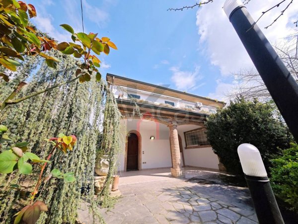 casa semindipendente in vendita a Forlì in zona Branzolino