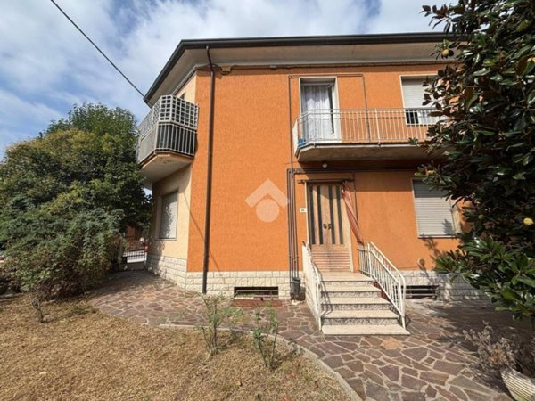 casa indipendente in vendita a Forlì in zona Cà Ossi