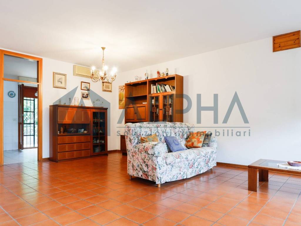 casa indipendente in vendita a Forlì