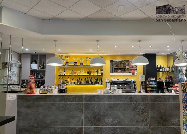 negozio in vendita a Forlì in zona Cava