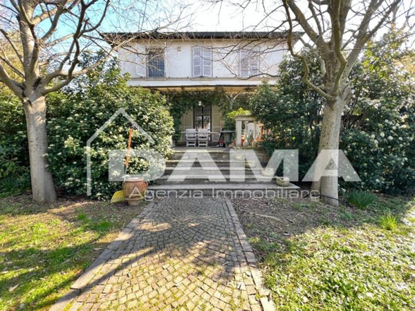 casa indipendente in vendita a Forlì in zona Quattro