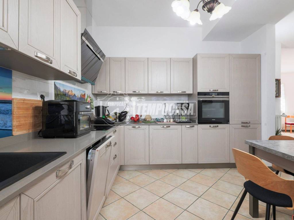 casa indipendente in vendita a Forlì in zona Casemurate