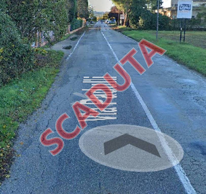 locale commerciale in vendita a Forlì in zona Cava