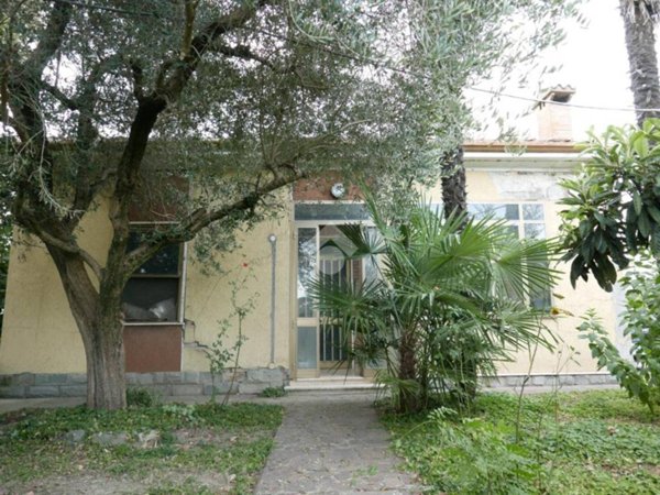 casa indipendente in vendita a Forlì in zona Coriano