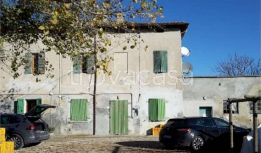 casa indipendente in vendita a Forlì in zona Carpinello