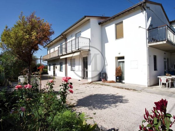 casa indipendente in vendita a Forlì in zona Villafranca di Forlì