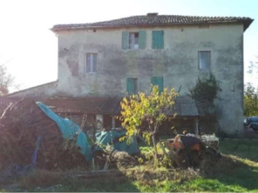 casa indipendente in vendita a Forlì in zona Carpinello