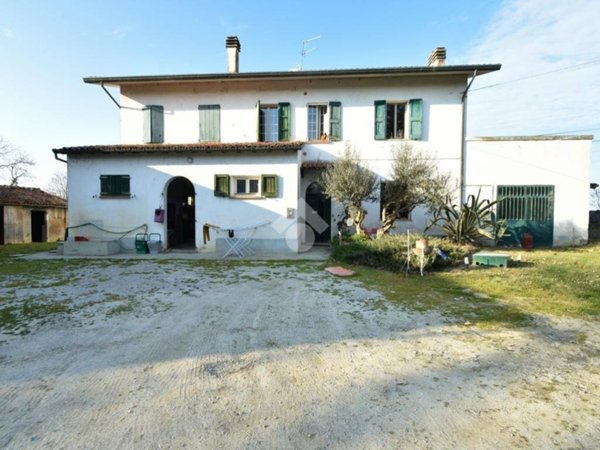 casa indipendente in vendita a Forlì in zona Villanova