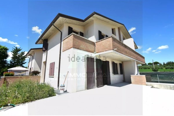 casa indipendente in vendita a Forlì in zona Rovere