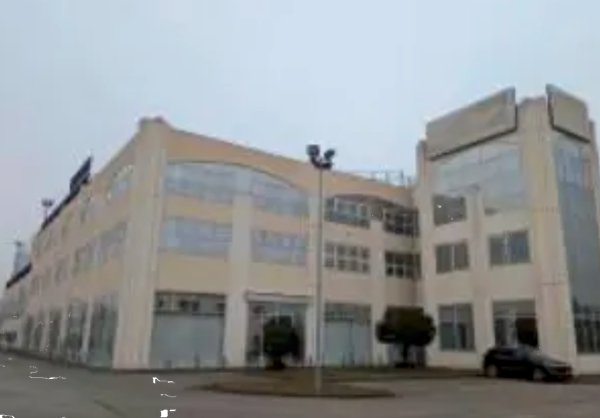 negozio in vendita a Forlì in zona Quattro