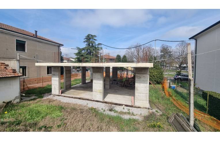 casa indipendente in vendita a Forlì in zona Centro Storico