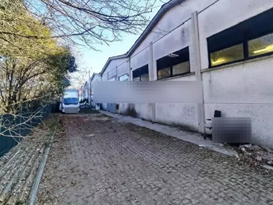 locale di sgombero in vendita a Forlì in zona Cava
