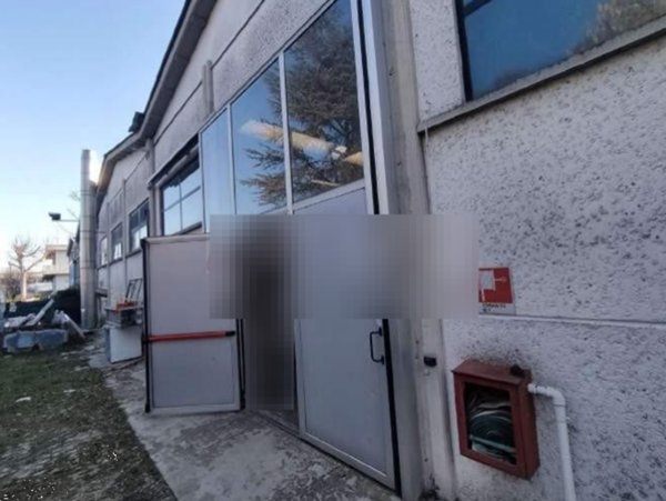 locale di sgombero in vendita a Forlì in zona Cava