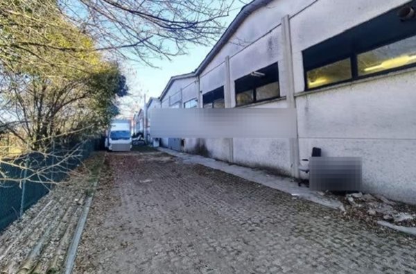 locale di sgombero in vendita a Forlì in zona Cava