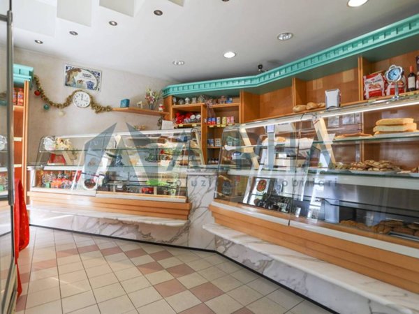 negozio in vendita a Forlì in zona Musicisti / Grandi Italiani