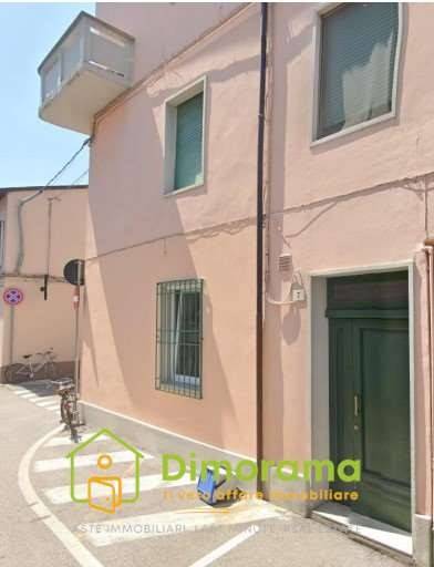 appartamento in vendita a Forlì in zona Centro Storico