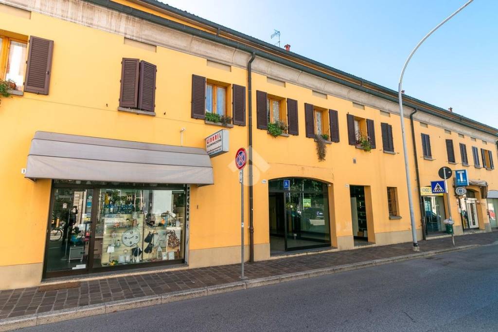 negozio in vendita a Forlì in zona Centro Storico