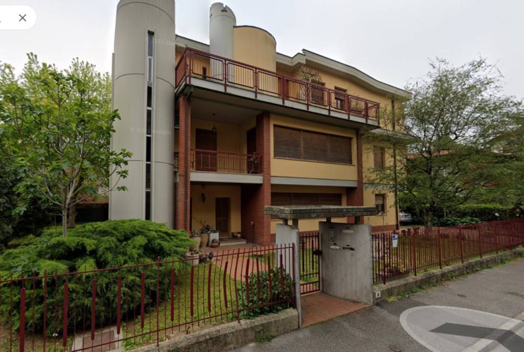 casa indipendente in vendita a Forlì