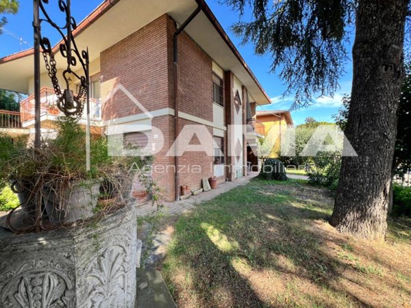 casa indipendente in vendita a Forlì in zona Centro Storico