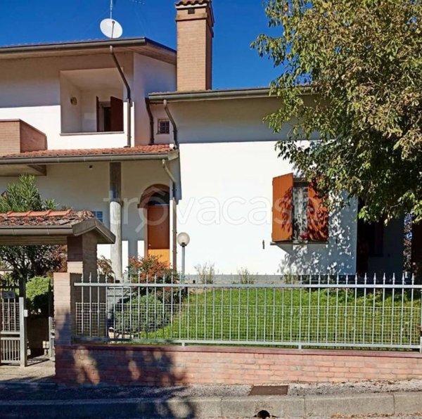 casa indipendente in vendita a Forlì in zona San Lorenzo in Noceto