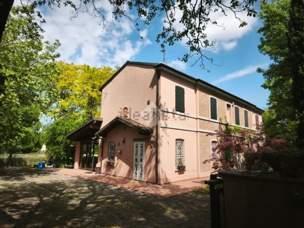 casa indipendente in vendita a Forlì in zona San Martino di Villafranca