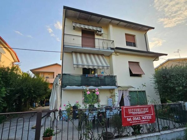 casa indipendente in vendita a Forlì in zona Ronco
