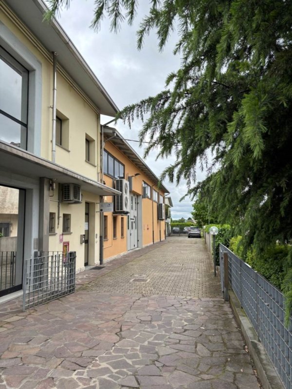 appartamento in vendita a Forlì in zona Coriano