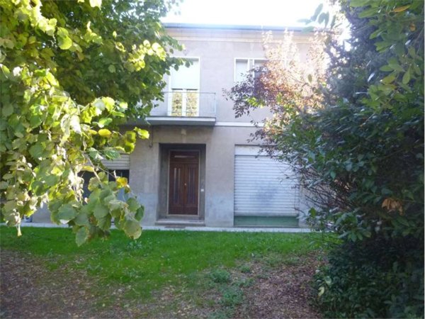 casa indipendente in vendita a Forlì