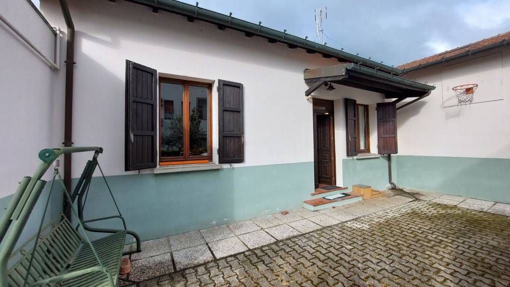 casa indipendente in vendita a Forlì in zona Ronco