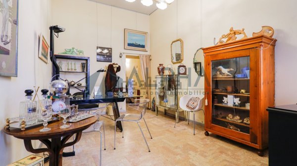 locale commerciale in vendita a Forlì in zona Centro Storico
