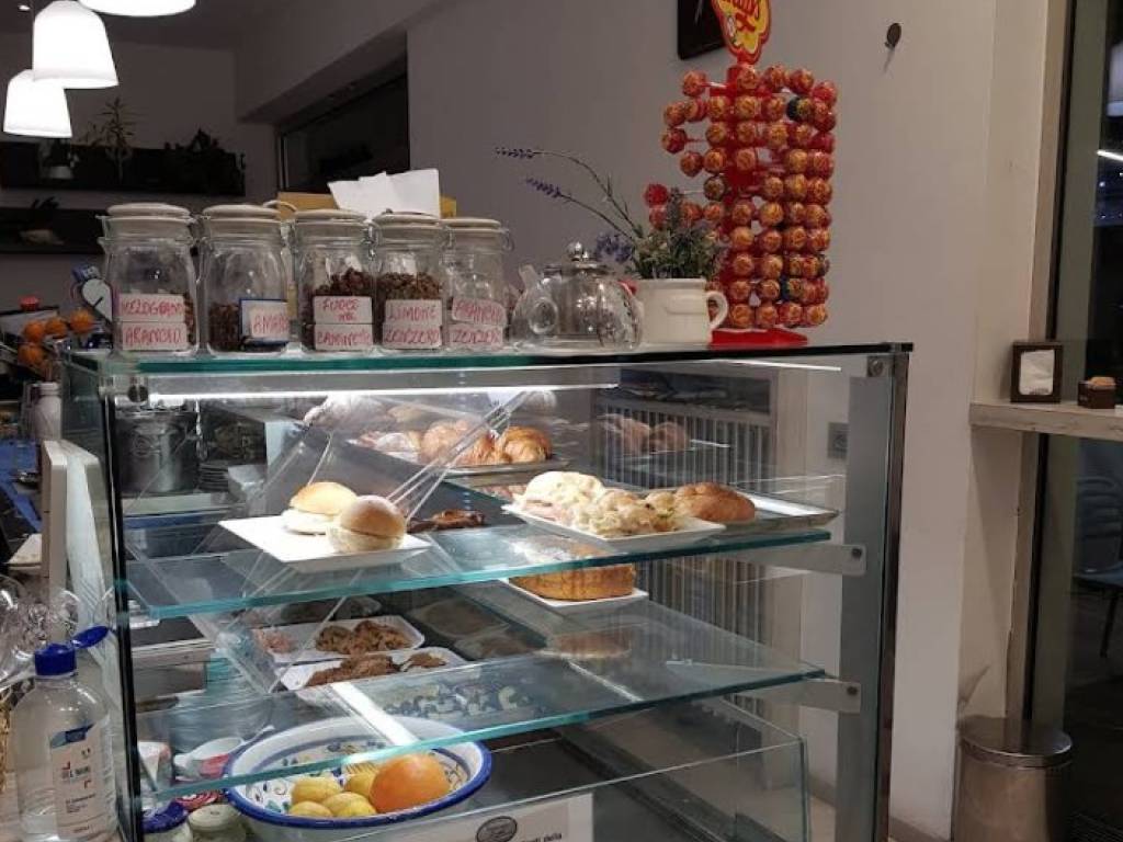 negozio in vendita a Forlì in zona Musicisti / Grandi Italiani