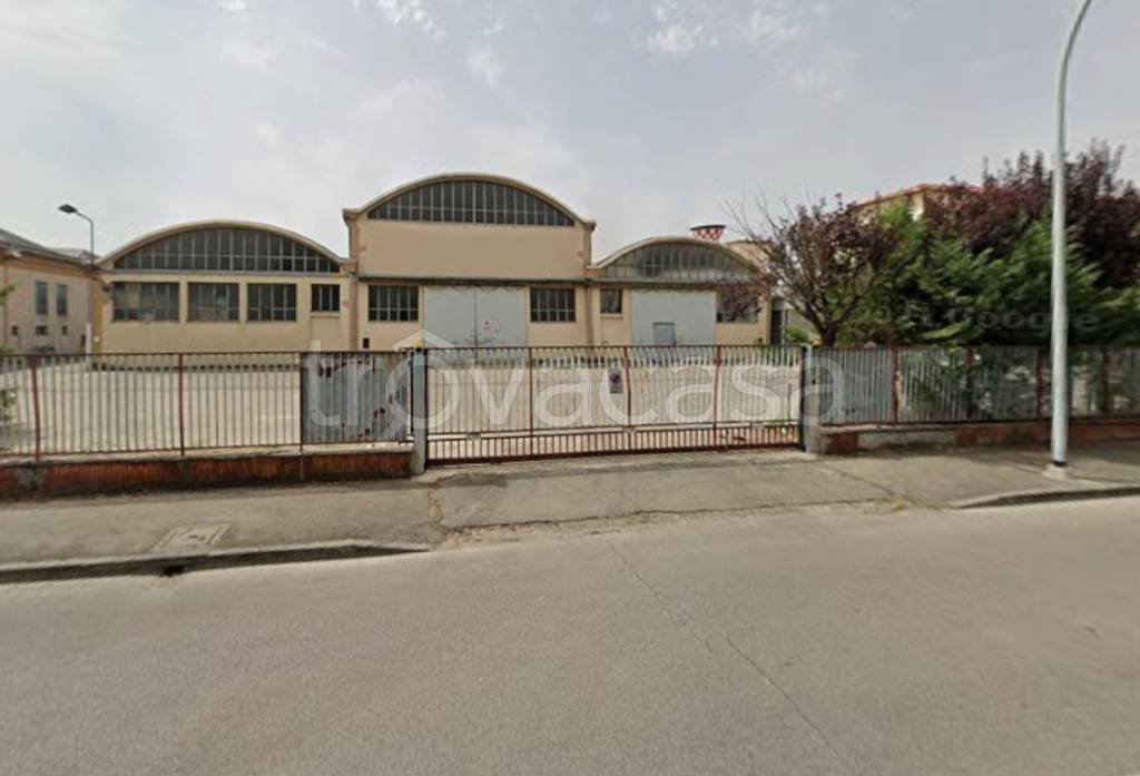 capannone in vendita a Forlì