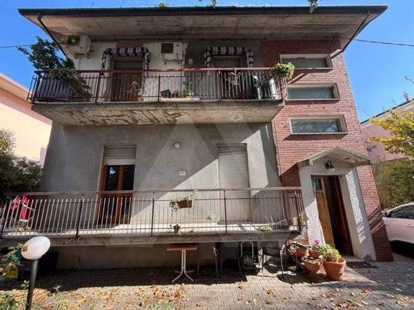 casa indipendente in vendita a Forlì in zona Ronco