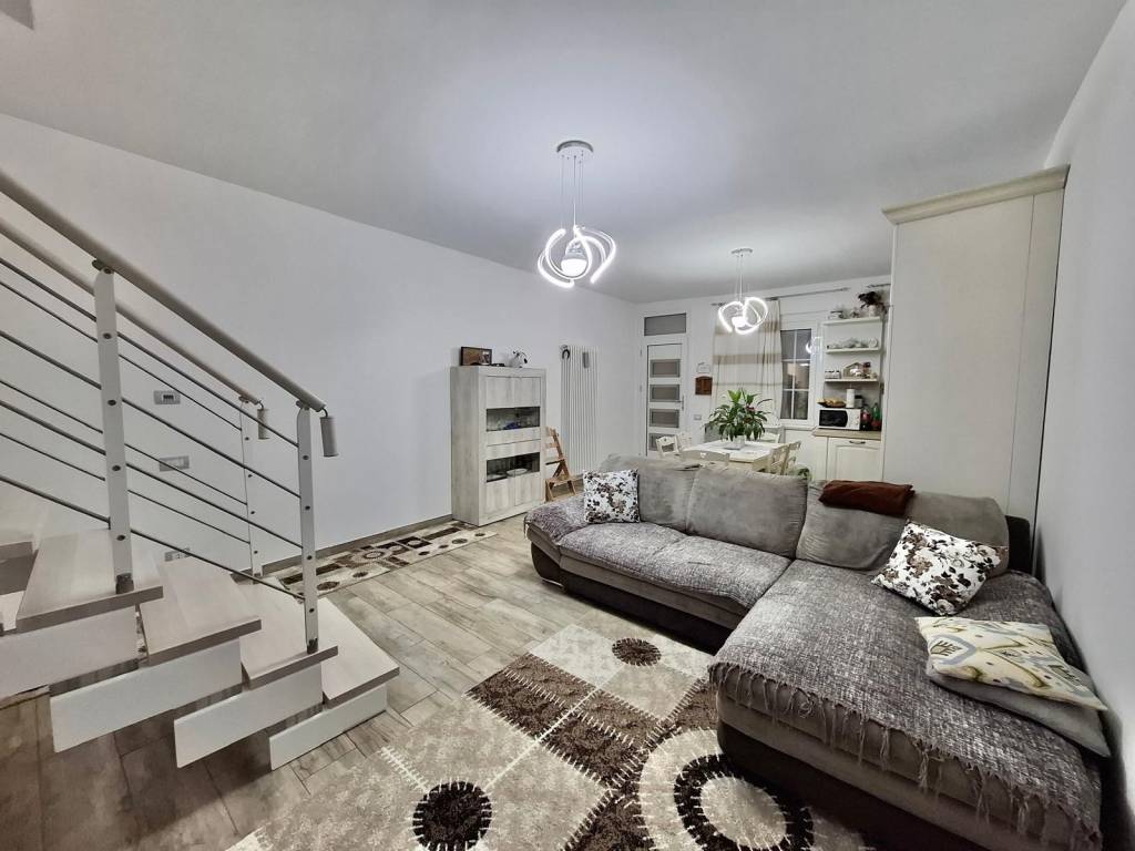 casa indipendente in vendita a Forlì