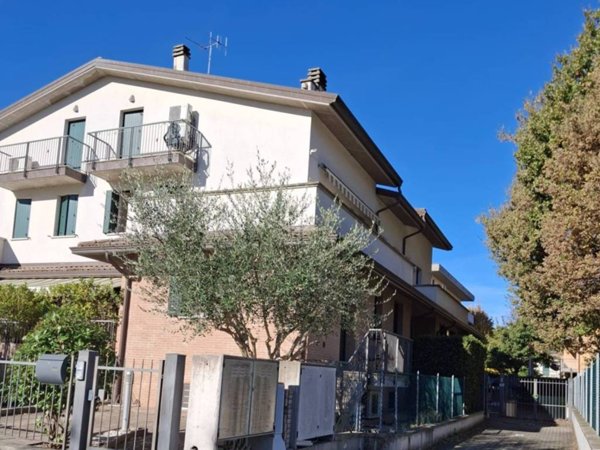 casa indipendente in vendita a Forlì in zona Coriano