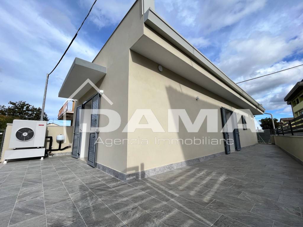 casa indipendente in vendita a Forlì in zona Carpena