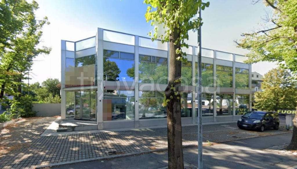 locale di sgombero in vendita a Forlì in zona Coriano