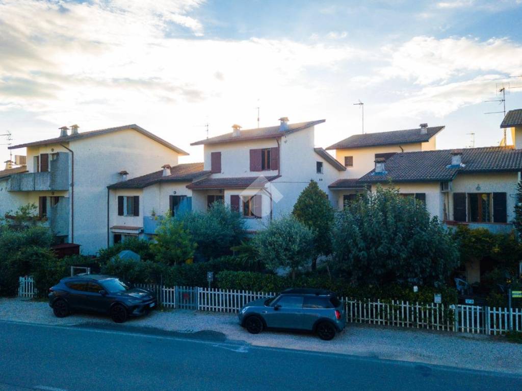 casa indipendente in vendita a Forlì in zona Carpinello