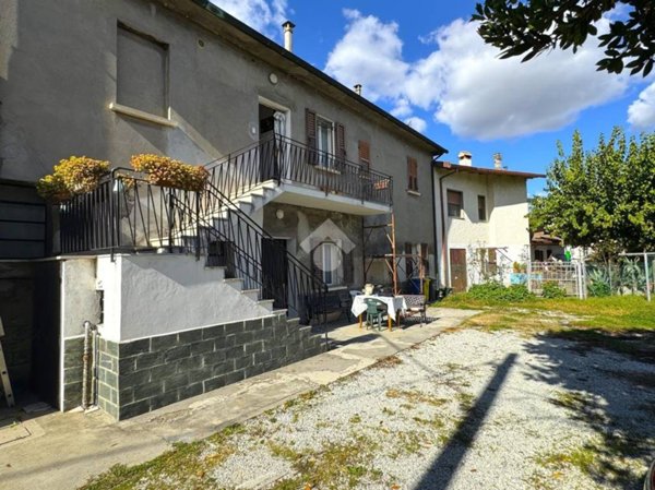 casa indipendente in vendita a Forlì in zona Ronco