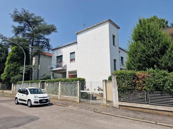 casa indipendente in vendita a Forlì in zona Musicisti / Grandi Italiani