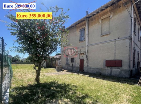 casa indipendente in vendita a Forlì