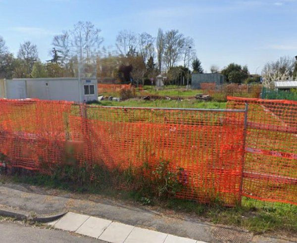 negozio in vendita a Forlì in zona Cà Ossi