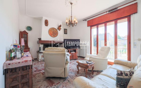 casa indipendente in vendita a Forlì in zona Quattro