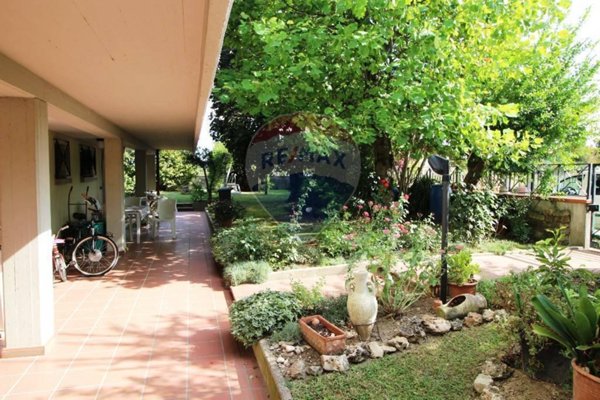 casa indipendente in vendita a Forlì