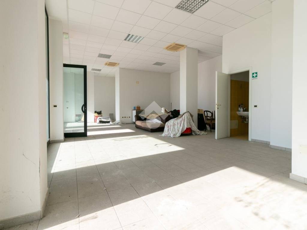 negozio in vendita a Forlì in zona Musicisti / Grandi Italiani