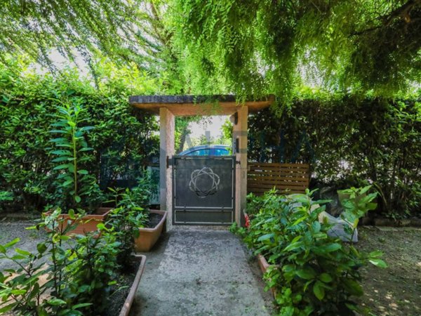 casa indipendente in vendita a Forlì in zona Ospedaletto