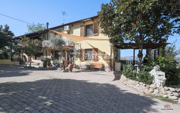 casa indipendente in vendita a Forlì
