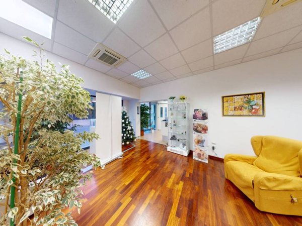 negozio in vendita a Forlì in zona Centro Storico