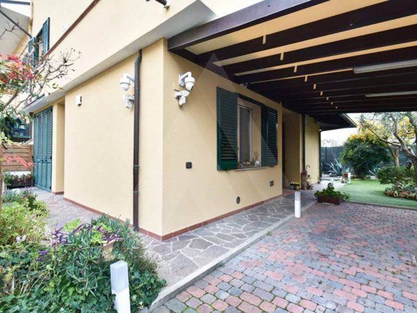 casa indipendente in vendita a Forlì in zona Villafranca di Forlì