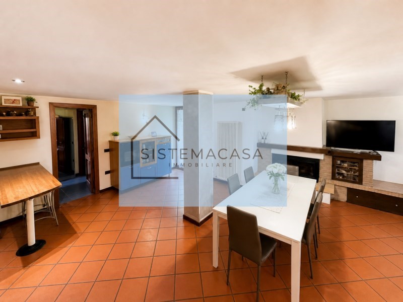casa indipendente in vendita a Forlì in zona Carpena